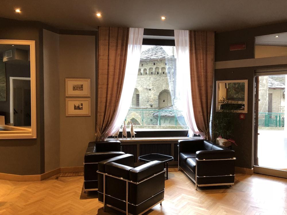 Hotel Alla Posta Saint-Vincent Buitenkant foto