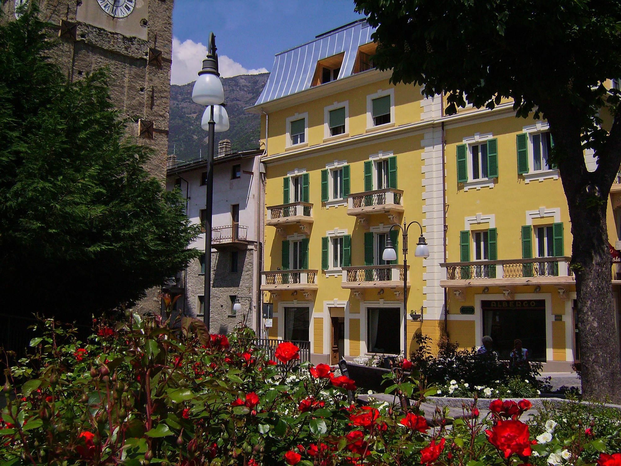 Hotel Alla Posta Saint-Vincent Buitenkant foto